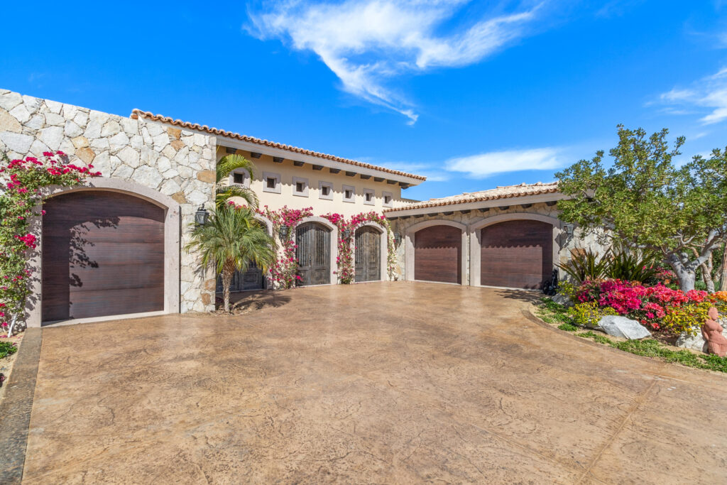 Cabo Golf Fundadores Luxury Estate in Puerto Los Cabos - Introducing an extraordinary value opportunity in the prestigious community of Puerto Los Cabos--now offered at for sale